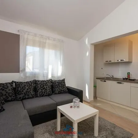 Jana 2 Comfortable Poreč